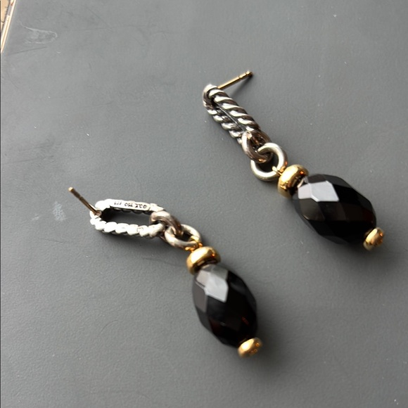 Elegant Black and Gold Earrings - Picture 1 of 5